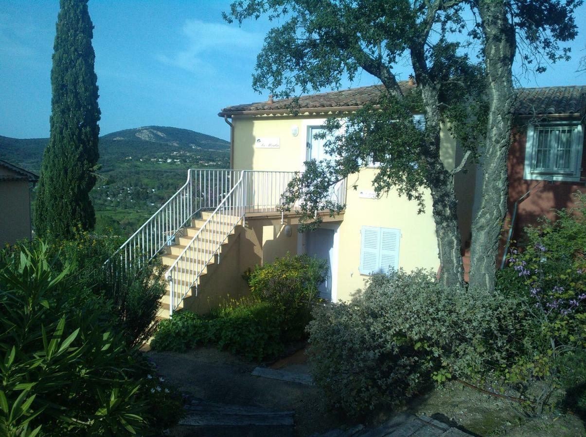 Appartement Les Restanques, Bastides vue Golfe Saint Tropez à Grimaud Extérieur photo